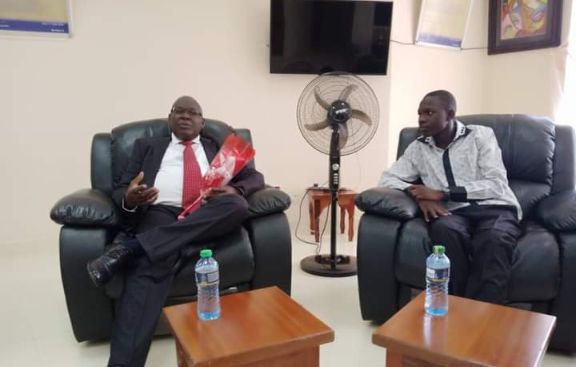 A one-on-one mentorship session between Prof. Isaac Ipara Odeo, Vice Chancellor of Kibabii University, and MBB founder Brian Odhiambo